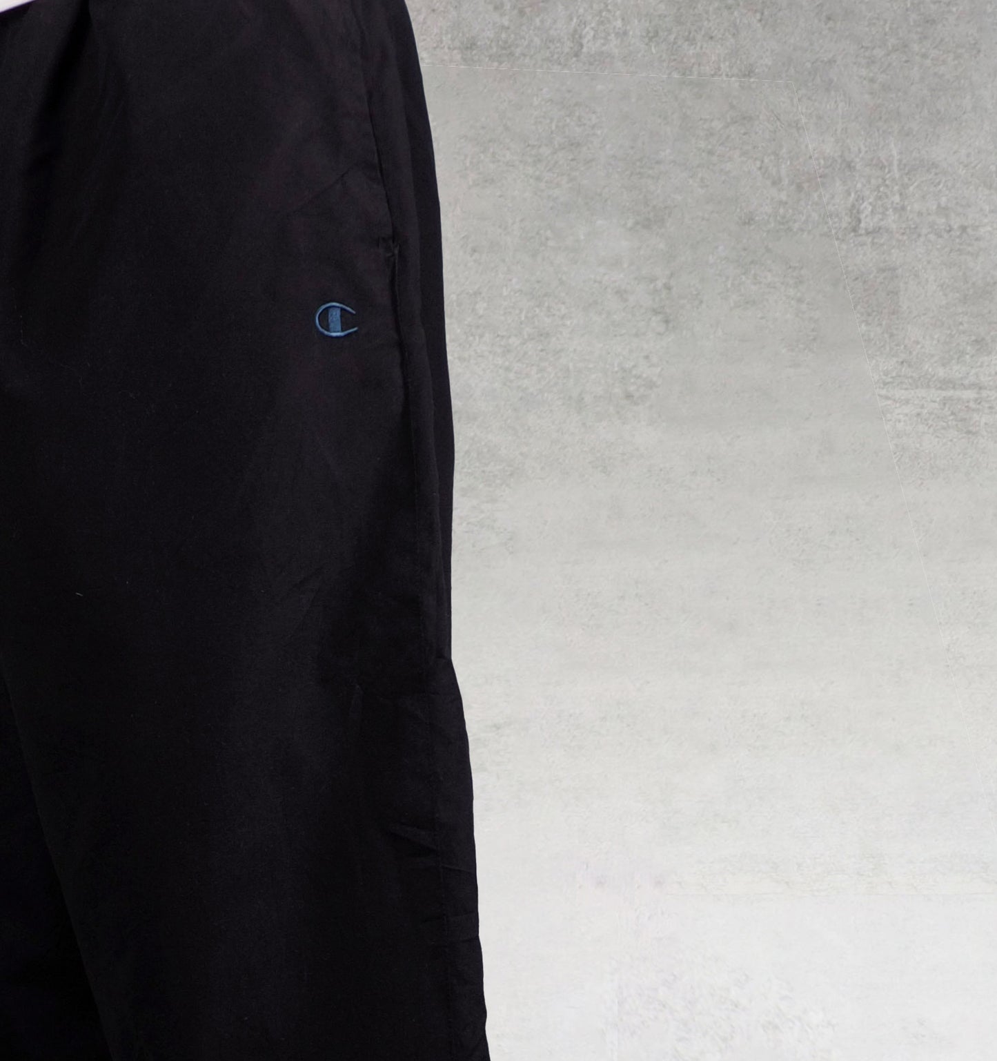 Champion Nylon Track Pants Gesticktes Logo (L)