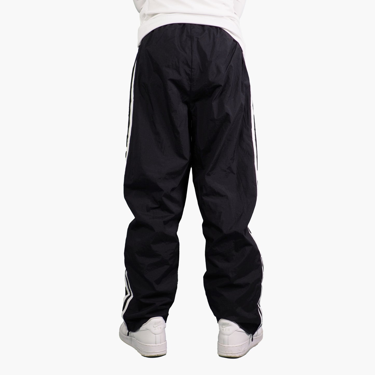 Adidas Nylon Track Pants Gesticktes Logo (M)