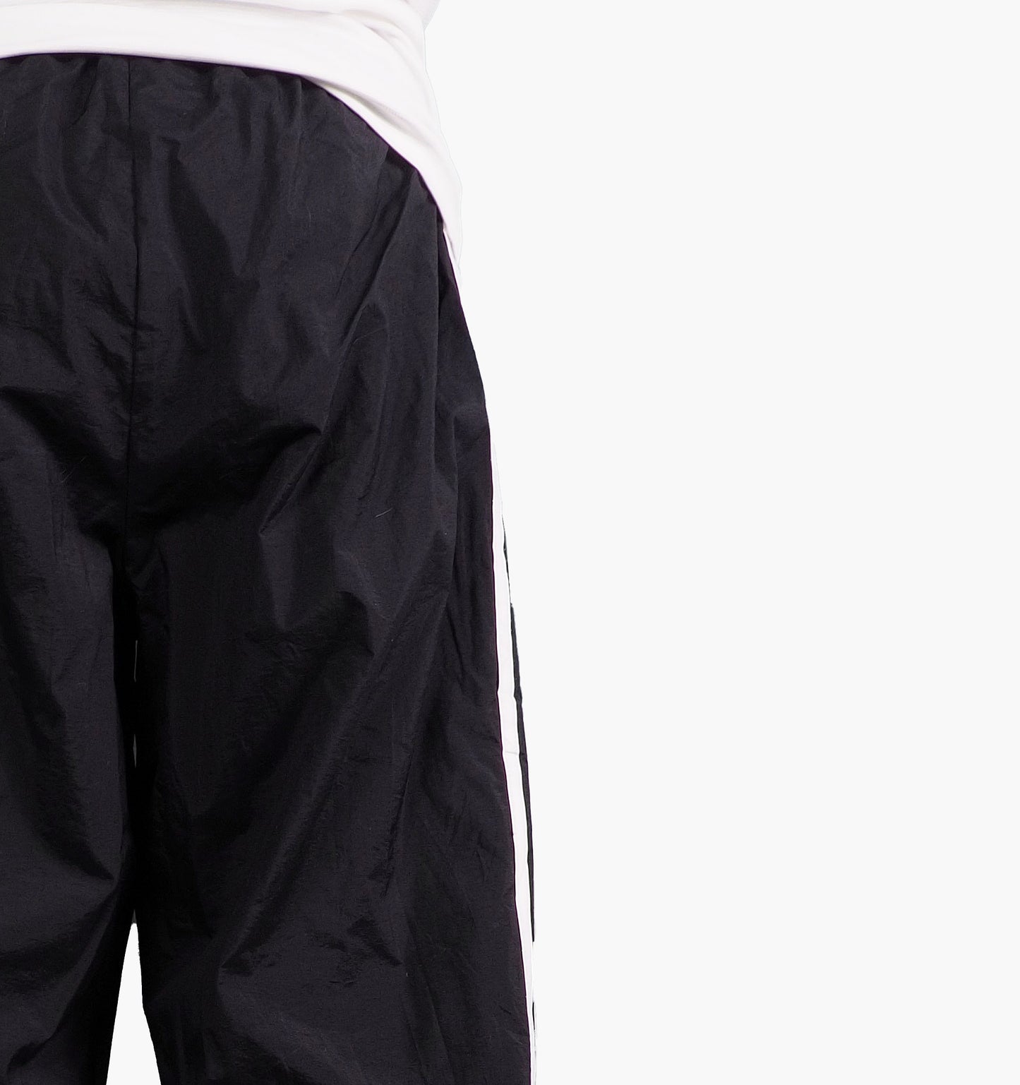 Adidas Nylon Track Pants Gesticktes Logo (M)