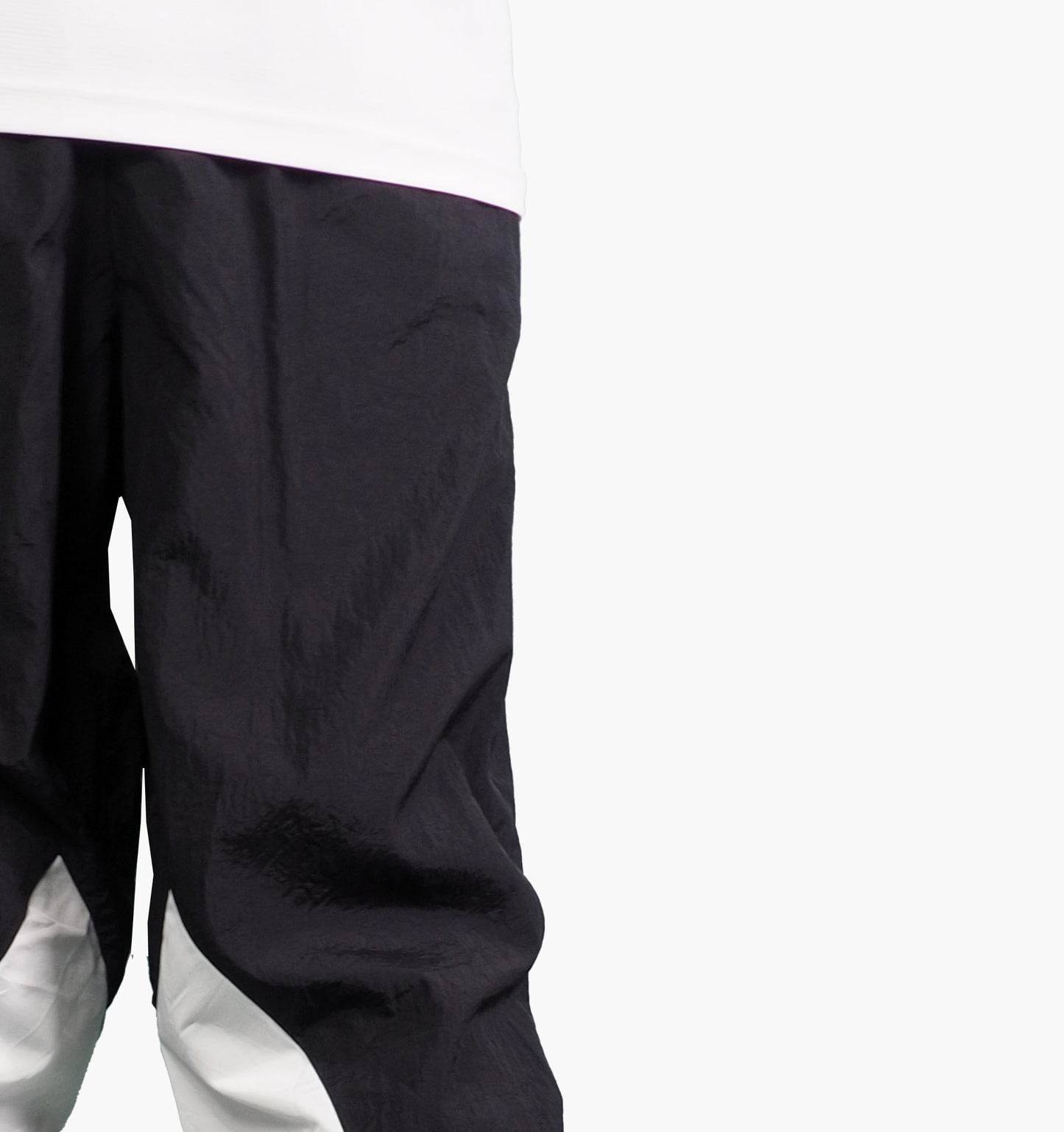 Adidas Nylon Track Pants Gesticktes Logo (S)