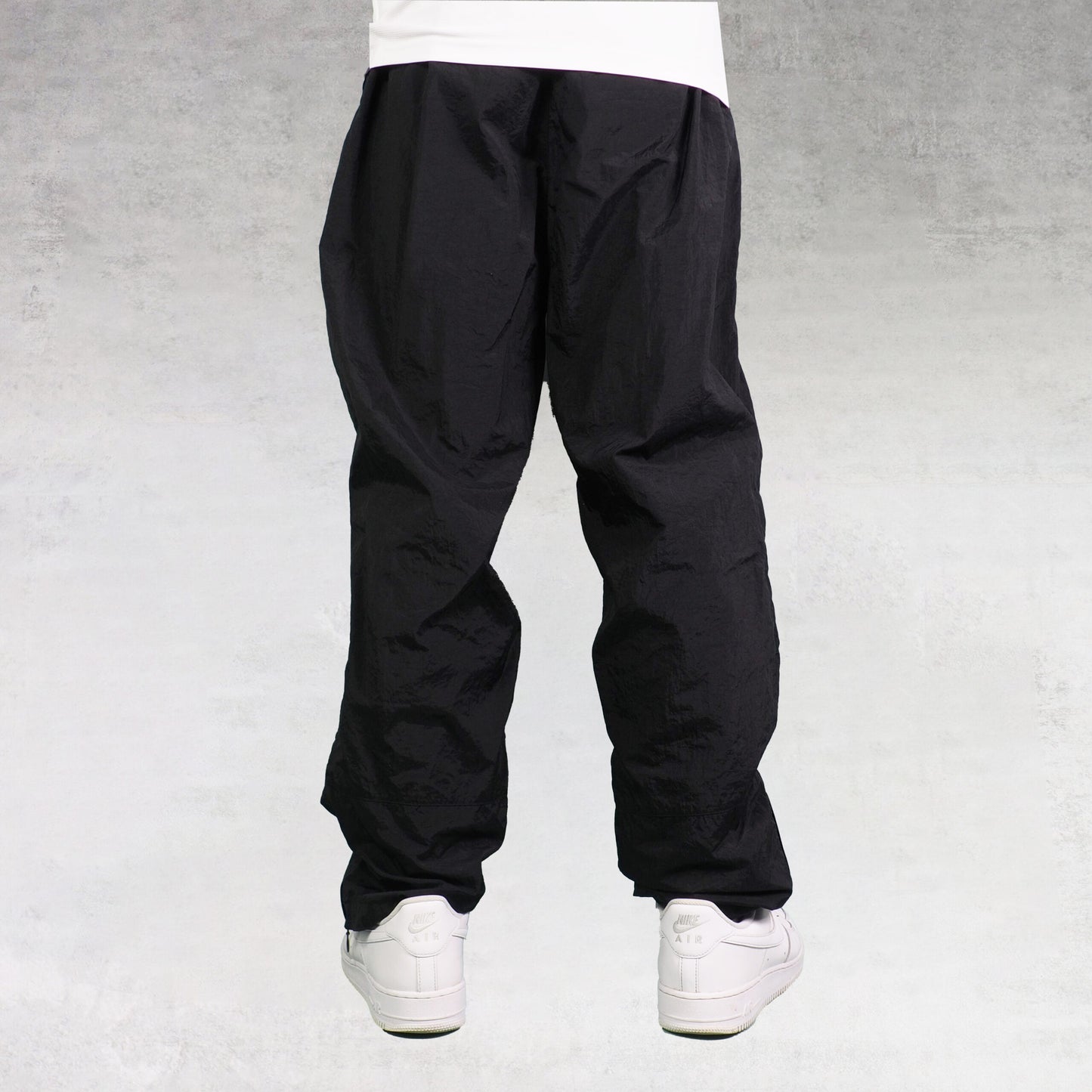 Adidas Nylon Track Pants Gesticktes Logo (M)