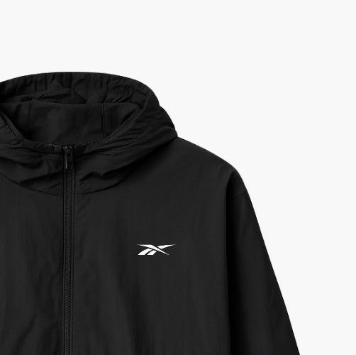 Reebok Jacket Embroidered Logo (M)