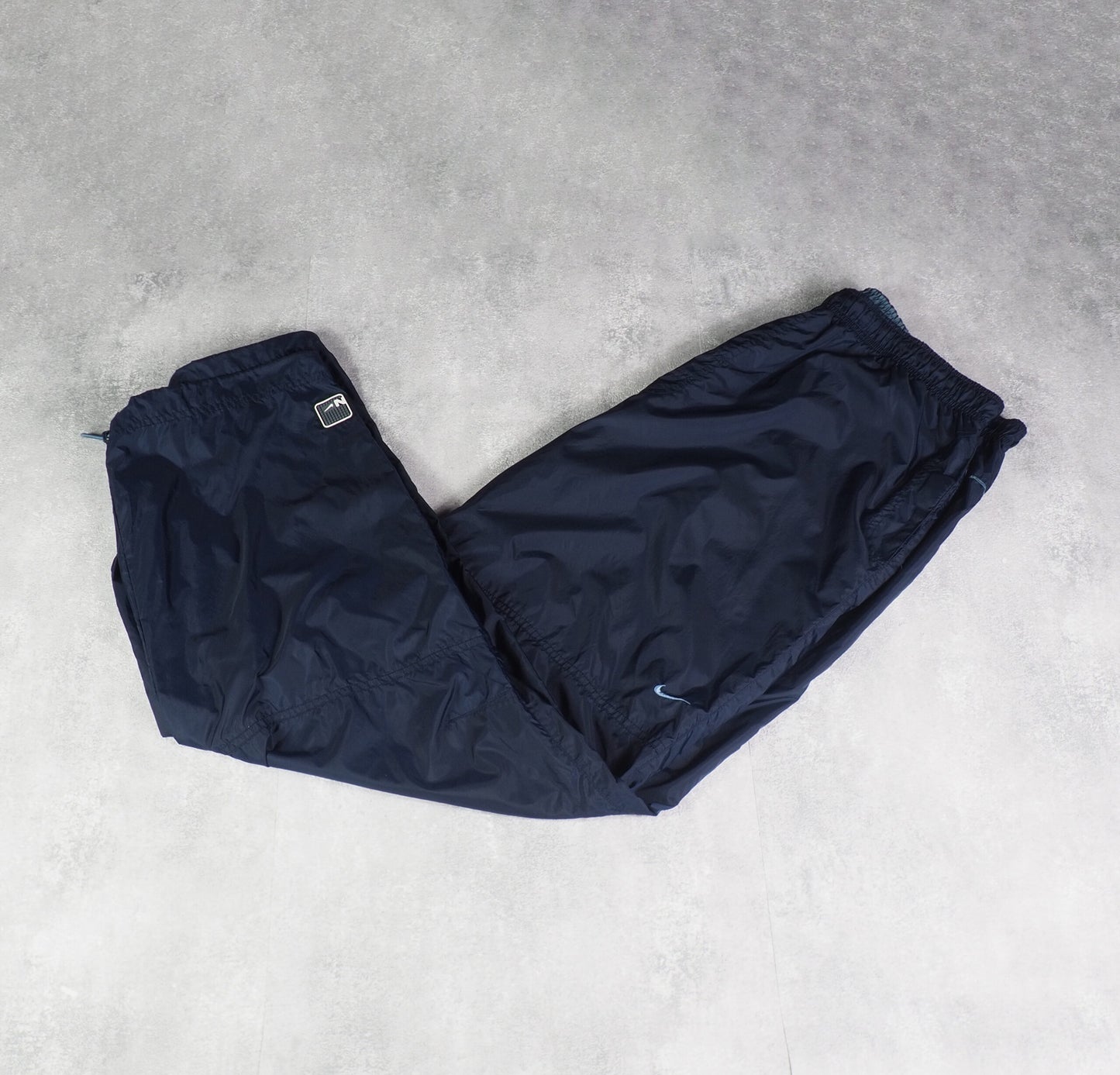 Nike Nylon Track Pants Gesticktes Logo (XXL)