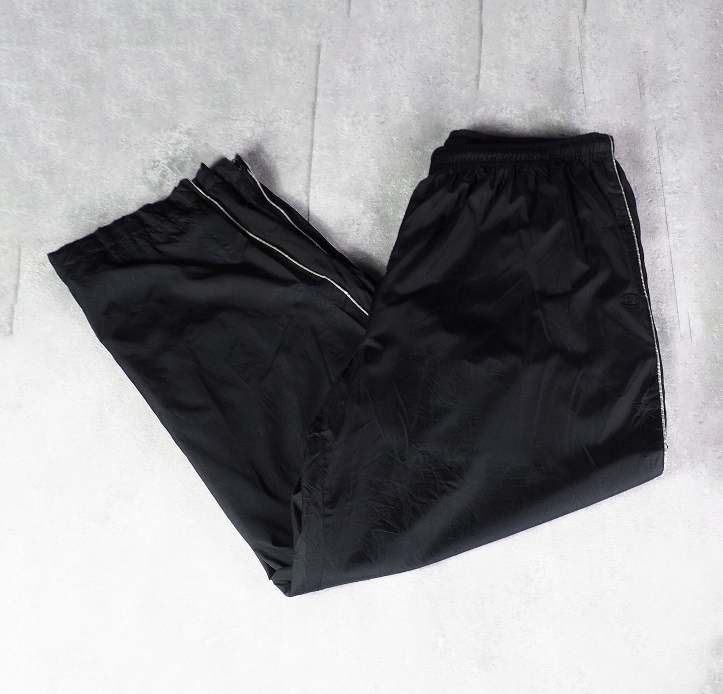 Champion Nylon Track Pants Gesticktes Logo (XL)