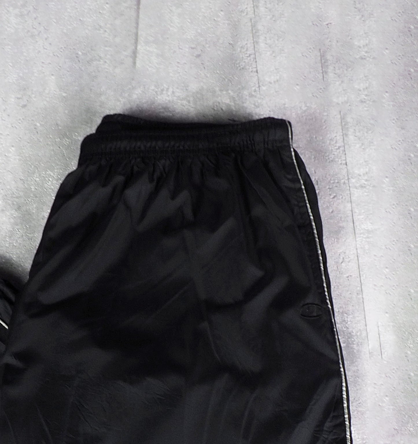Champion Nylon Track Pants Gesticktes Logo (XL)