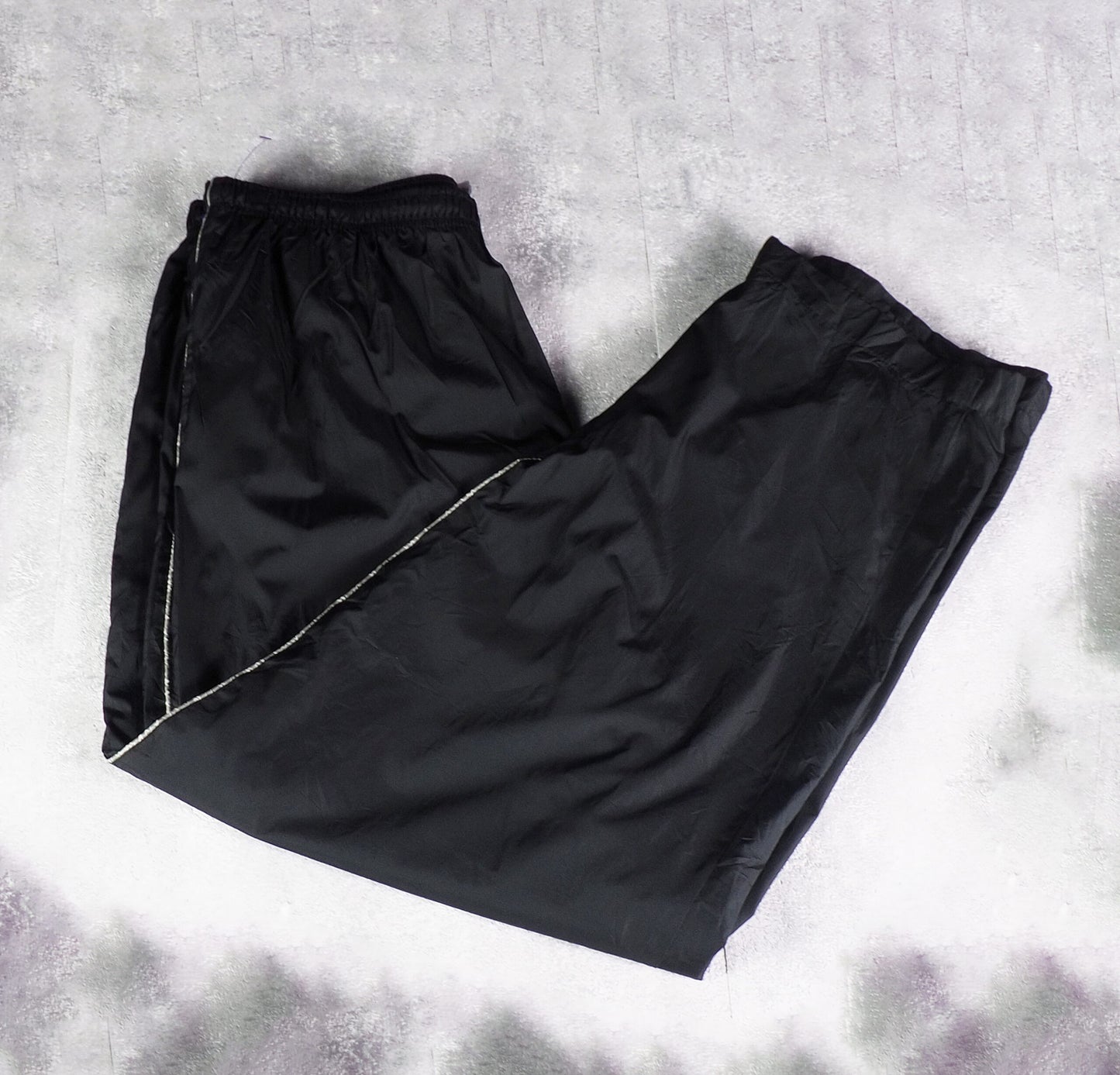 Champion Nylon Track Pants Gesticktes Logo (XL)