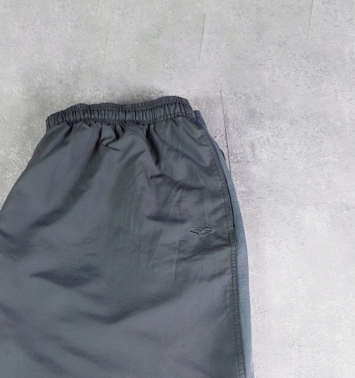 Champion Nylon Track Pants Gestickts Logo (XL)