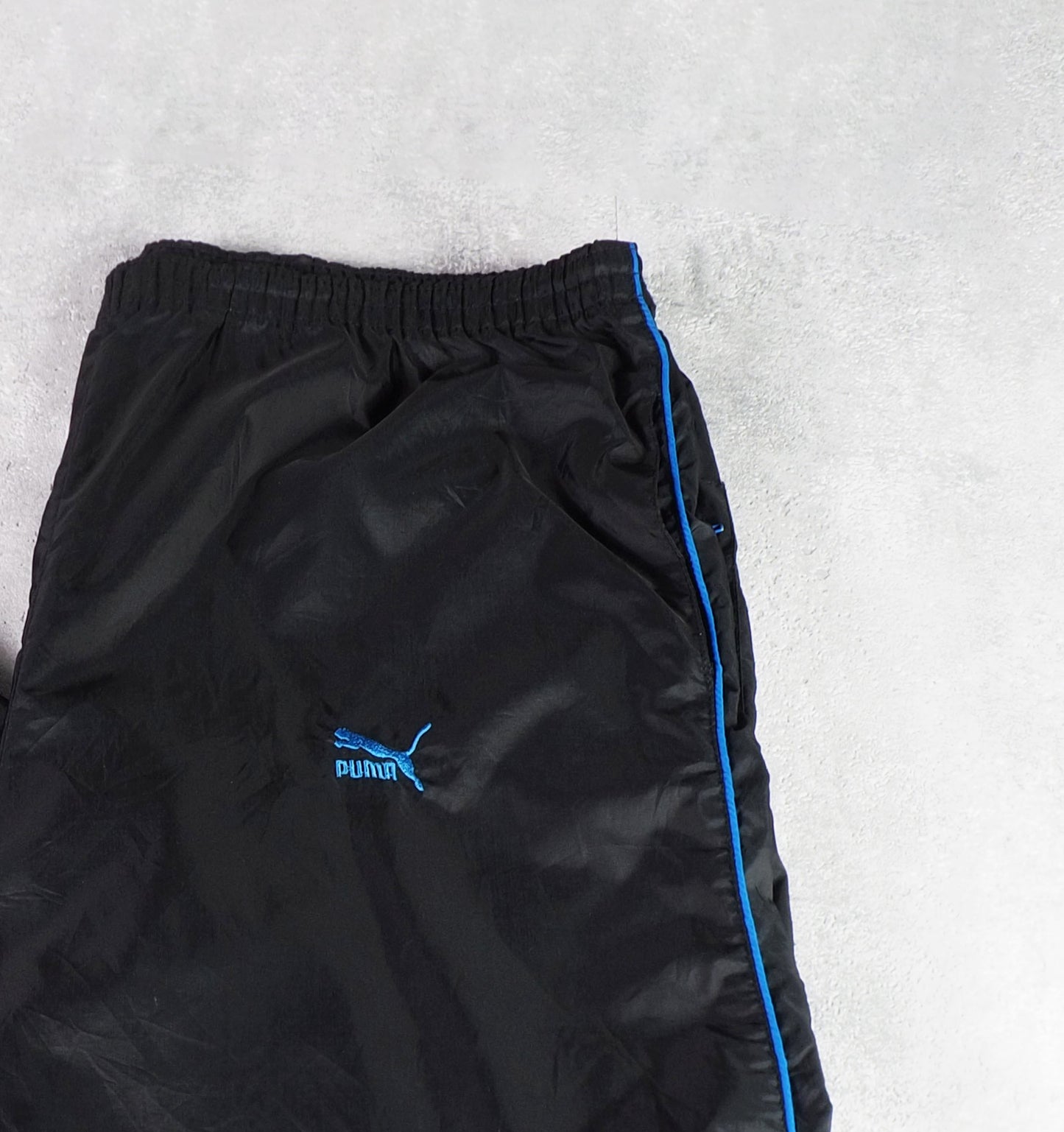 Puma Nylon Track Pants Gesticktes Logo (L)