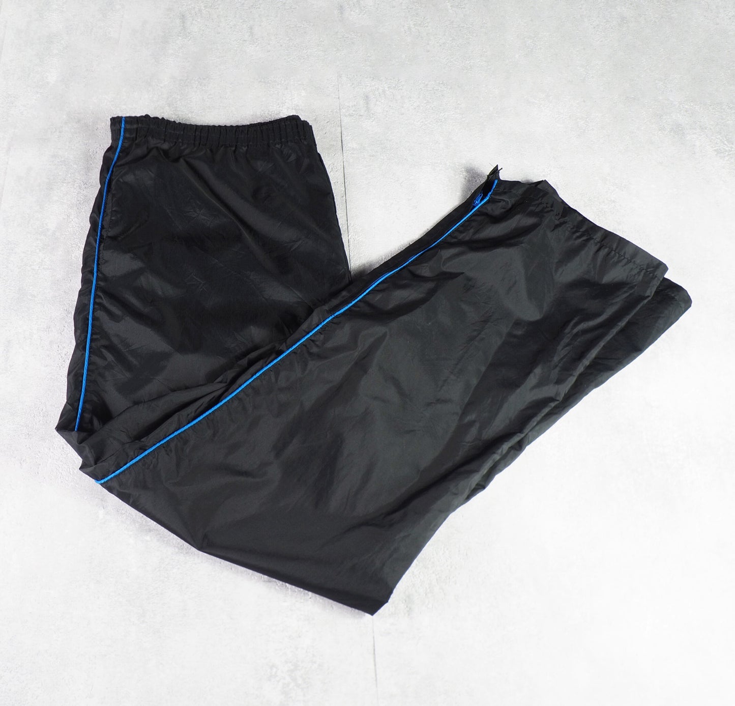 Puma Nylon Track Pants Gesticktes Logo (L)