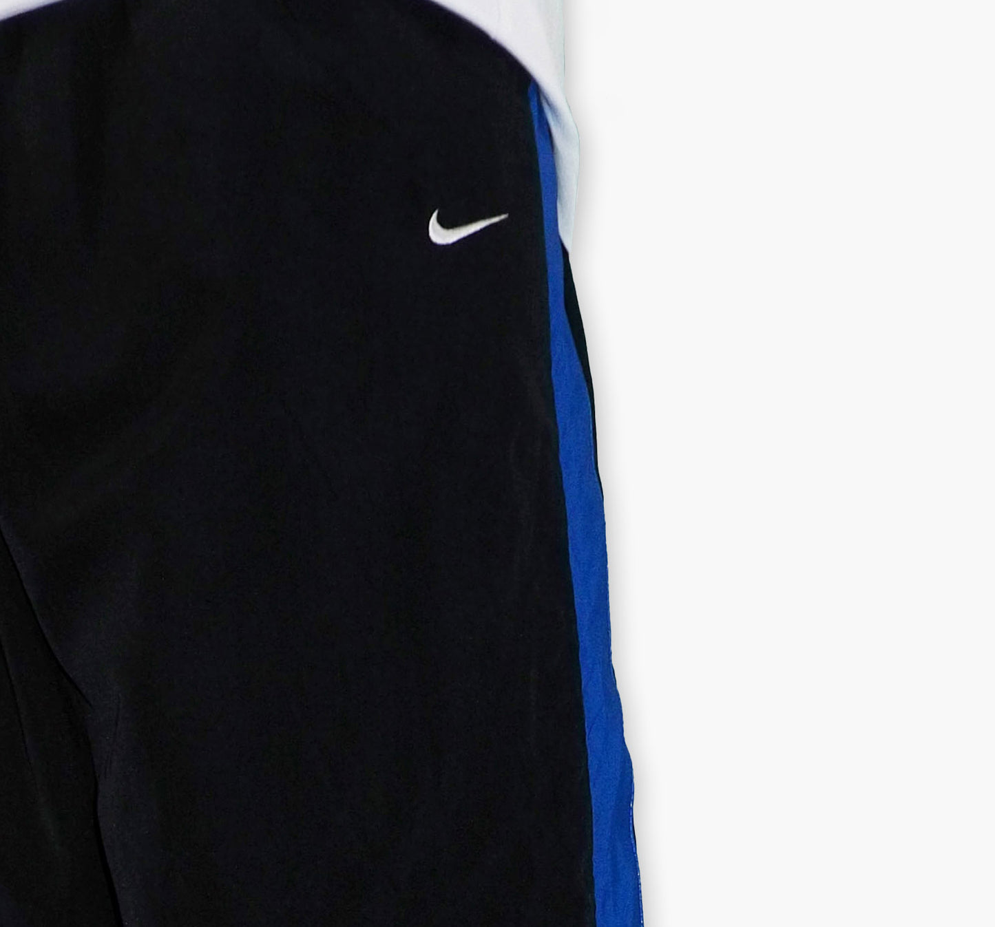 Nike Nylon Track Pants Gesticktes Logo (M)