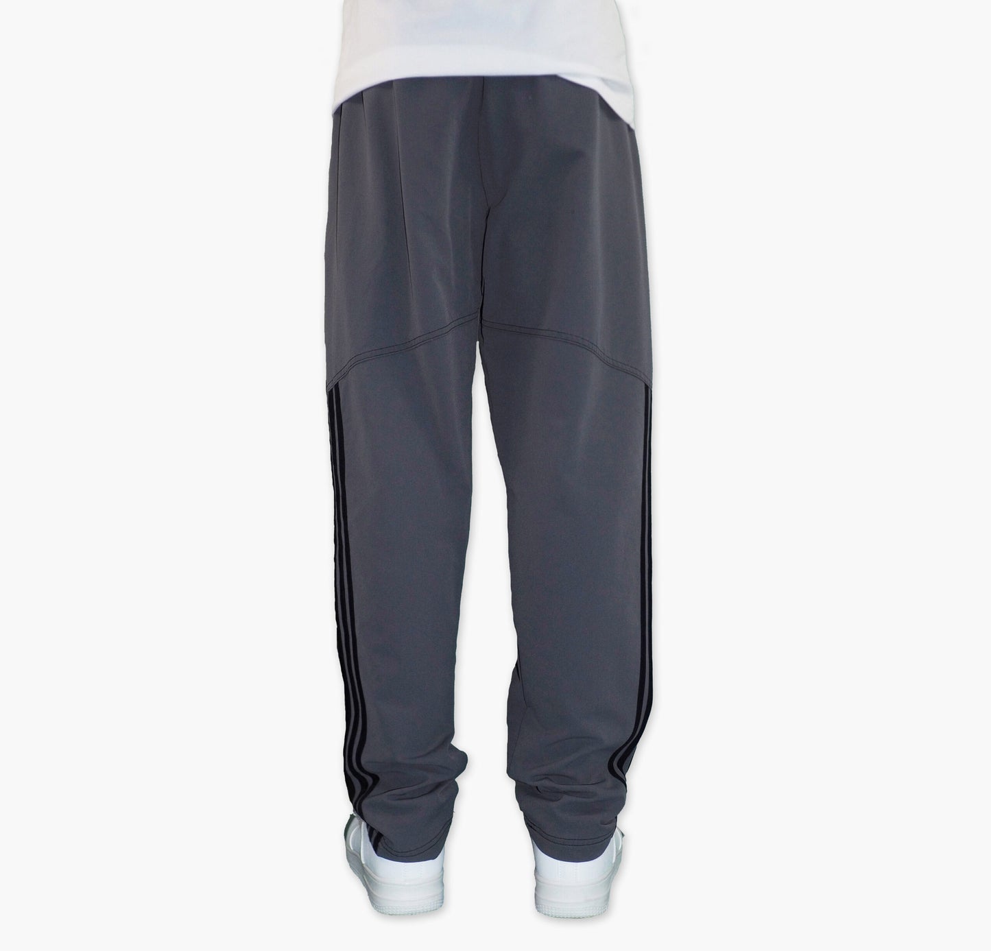 Adidas Nylon Track Pants Gesticktes Logo (M)
