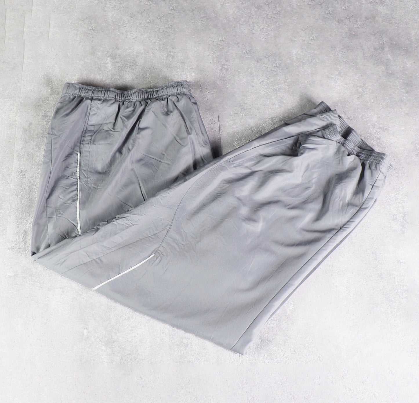 Reebok Nylon Track Pants Gesticktes Logo (XXL)