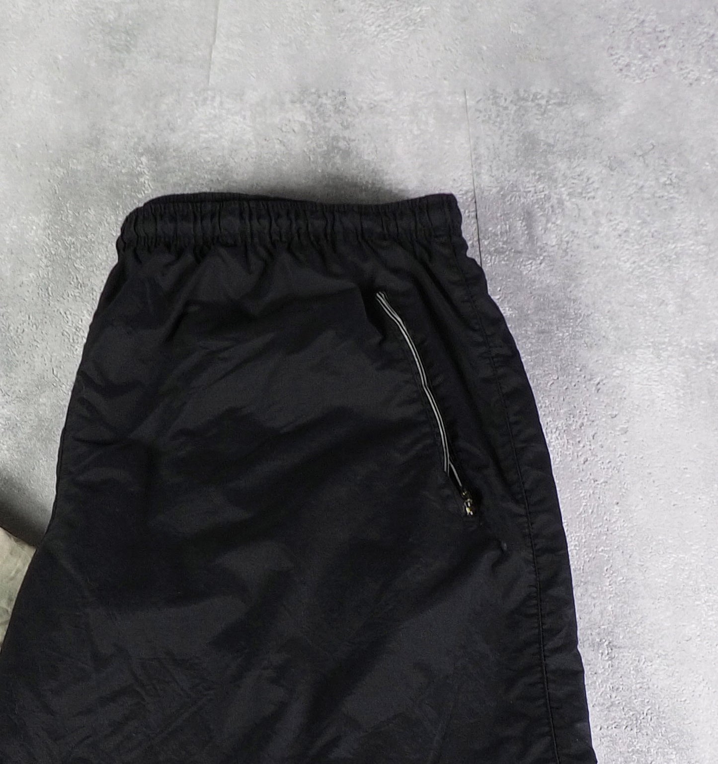 Nike Nylon Track Pants Gesticktes Logo am unteren Beinende (XL)