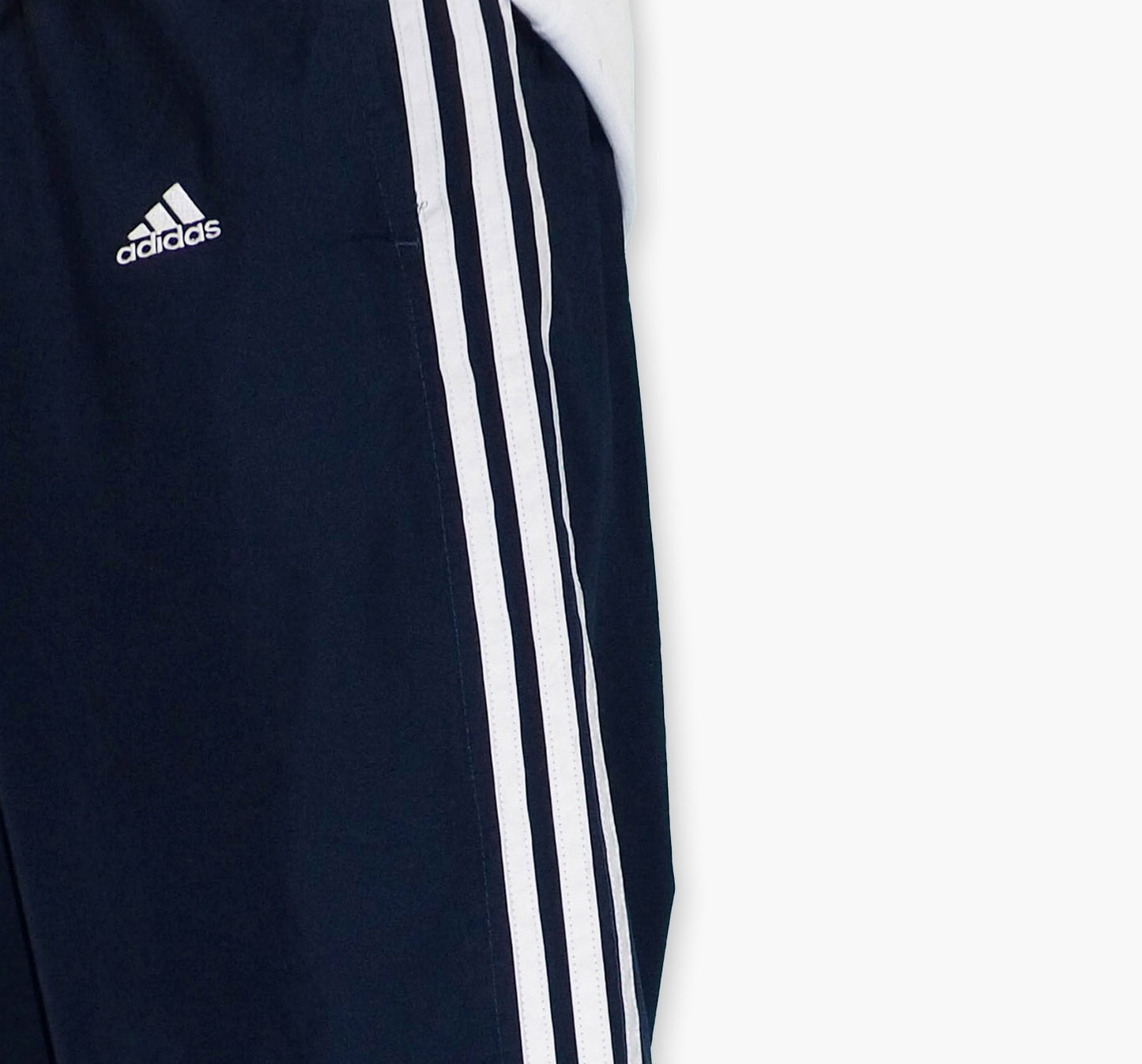Adidas Nylon Track Pants Gesticktes Logo (M)