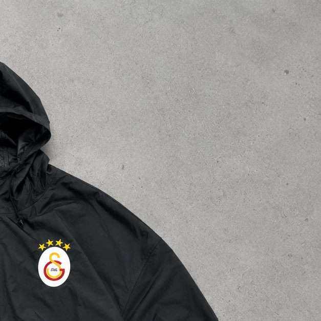 Nike Windbreaker Black Limited (L) Stitched Logo