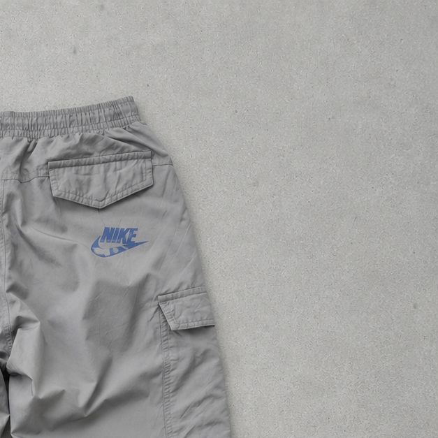 Nike Track Pants Grau Limited (Size M)