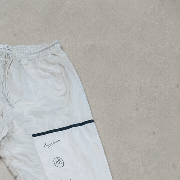 Y2K Nike Track Pants Weiß Limited (M)