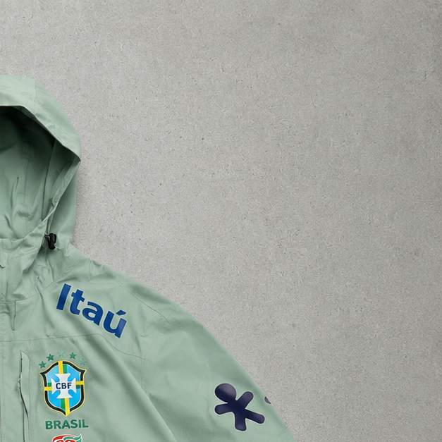 Brazil Nike Windbreaker Mintgrün Rare (Size M)