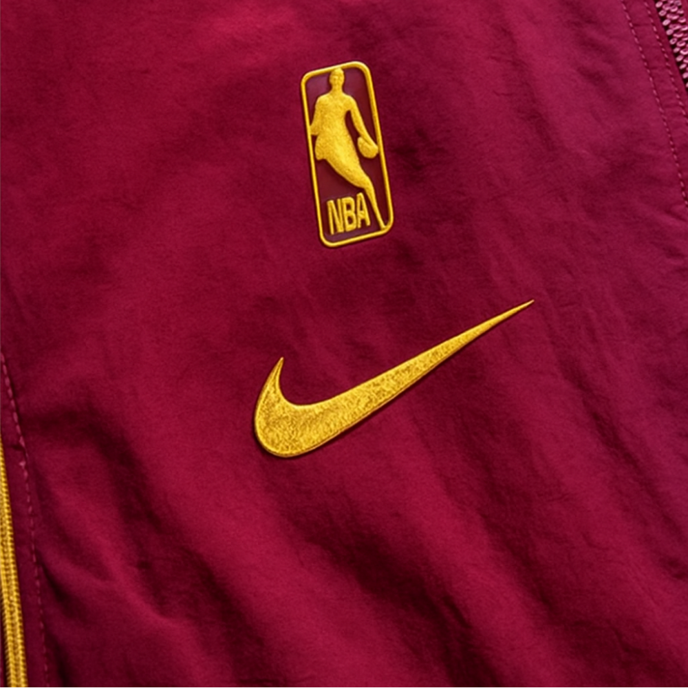 Nike x NBA Cleveland Cavaliers Jacket Yellow / Burgundy (M)