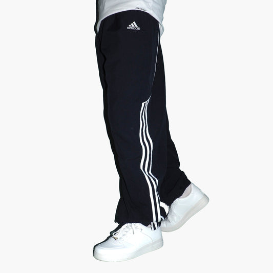Adidas Nylon Track Pants Gesticktes Logo (XL)