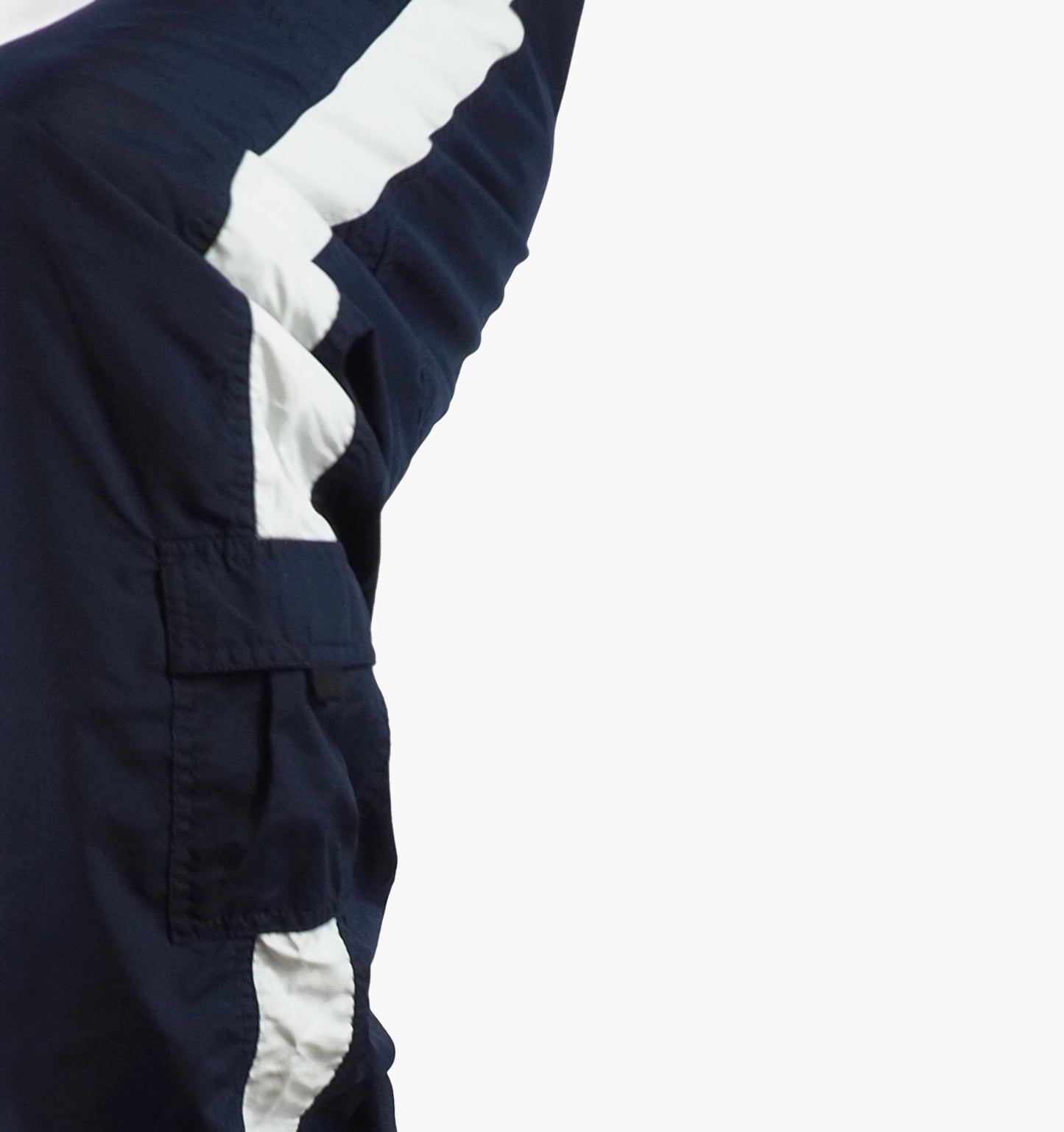 Nike Nylon Track Pants Gesticktes Logo (M)