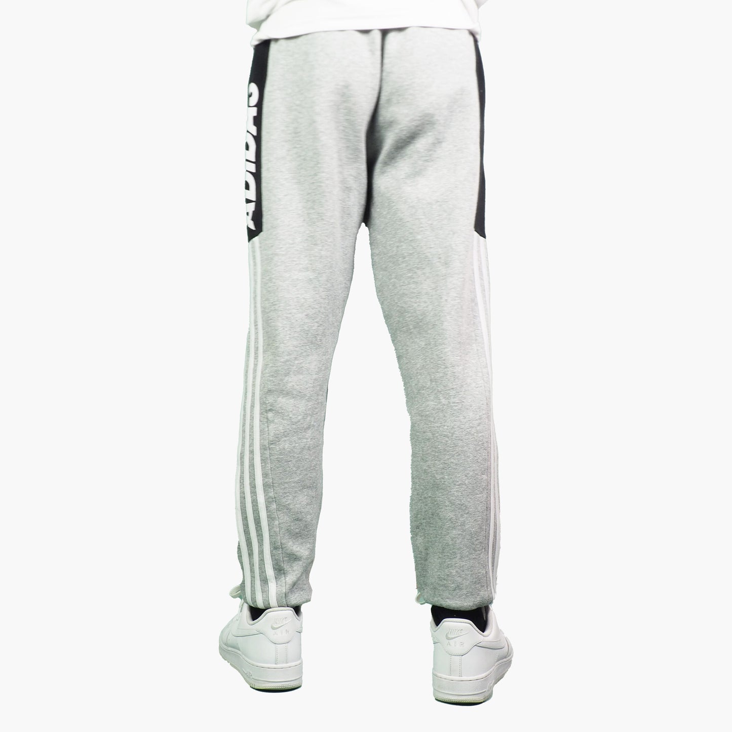 Adidas Sweatpants (M)