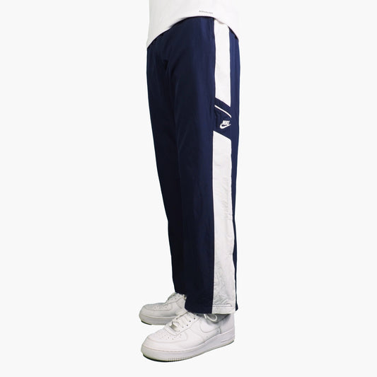 Nike Nylon Track Pants Gesticktes Logo (S)