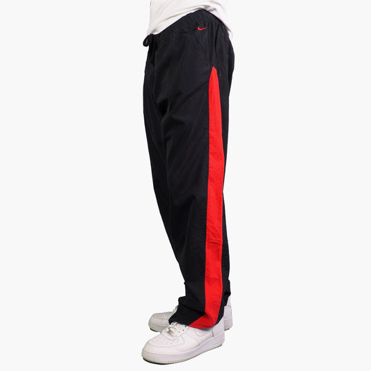 Nike Nylon Track Pants Gesticktes Logo (L)