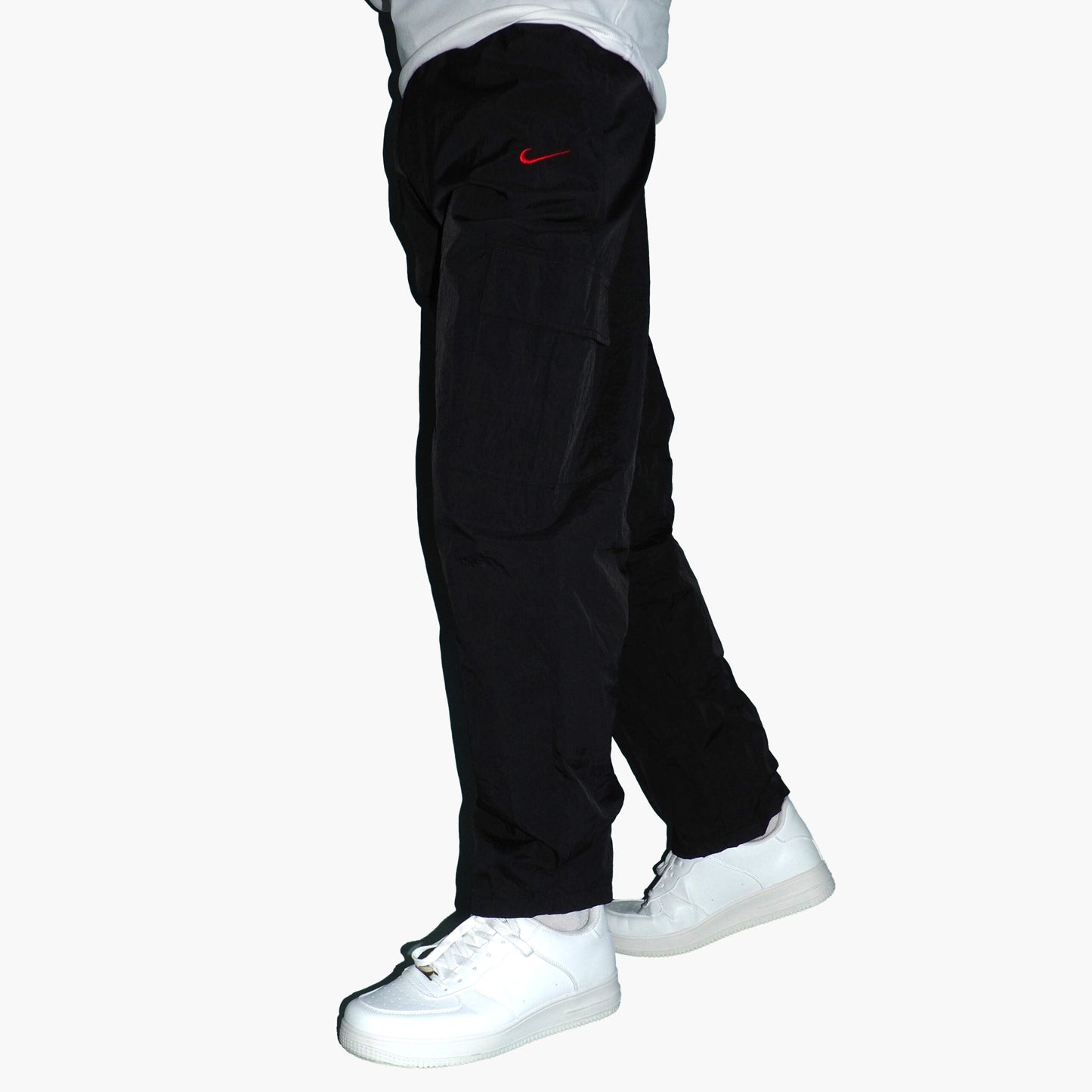 Nike Liverpool Nylon Track Pants Gesticktes Logo (XL)