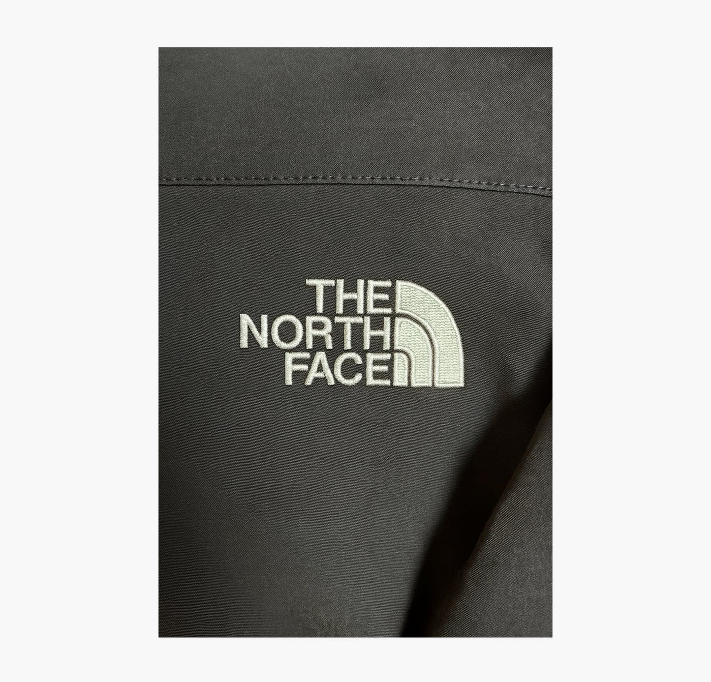 The North Face Vintage Windbreaker Black & White Jacket (M)