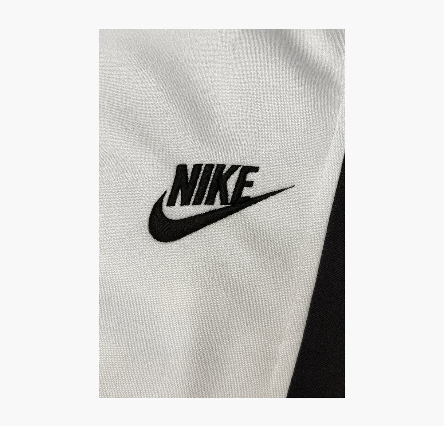Nike Vintage 90’s Y2K White/Navy Polyester Jacket (XL)