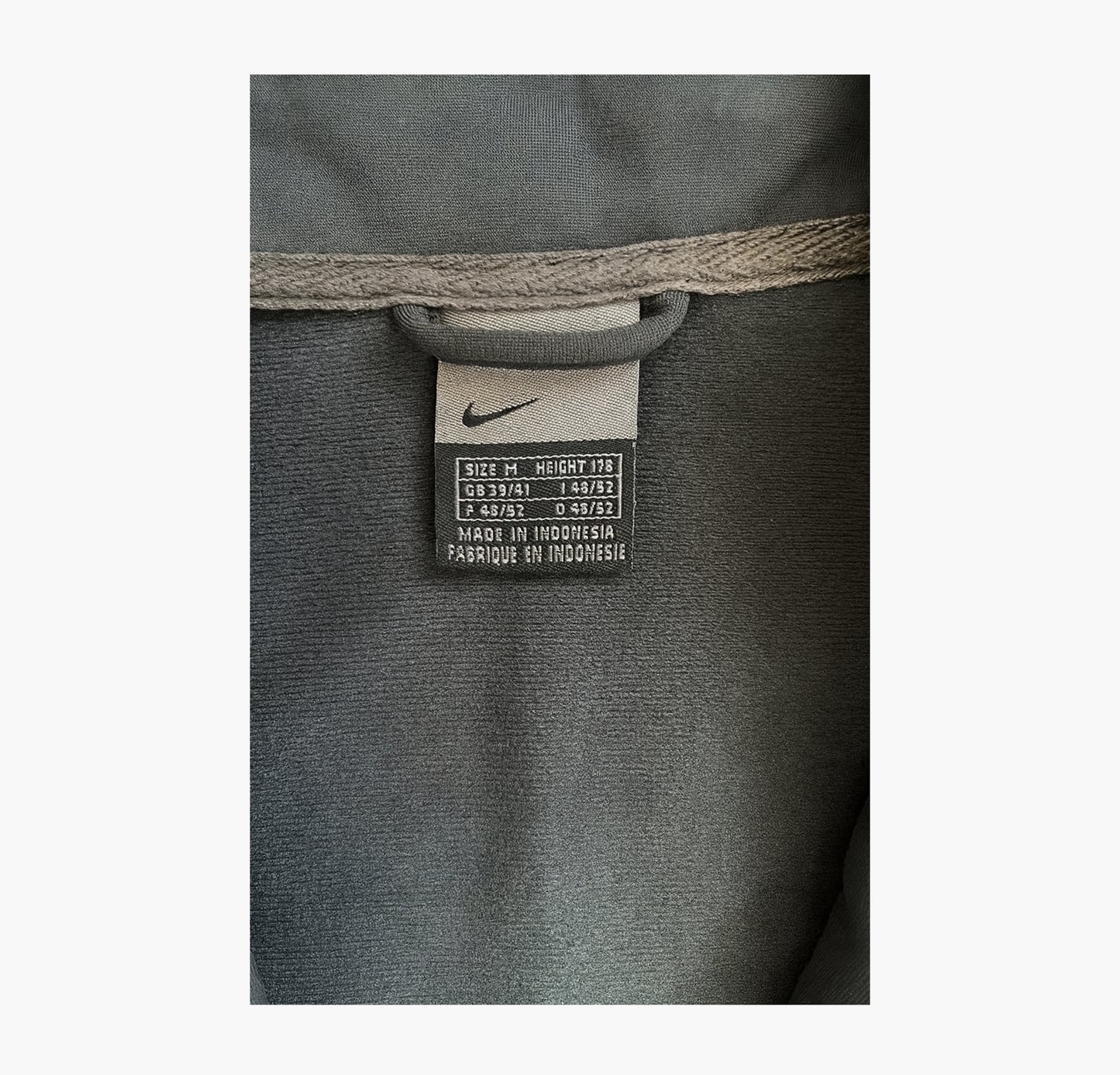 Nike Vintage 90’s Y2K Grey/Black Swoosh Track Jacket (M)