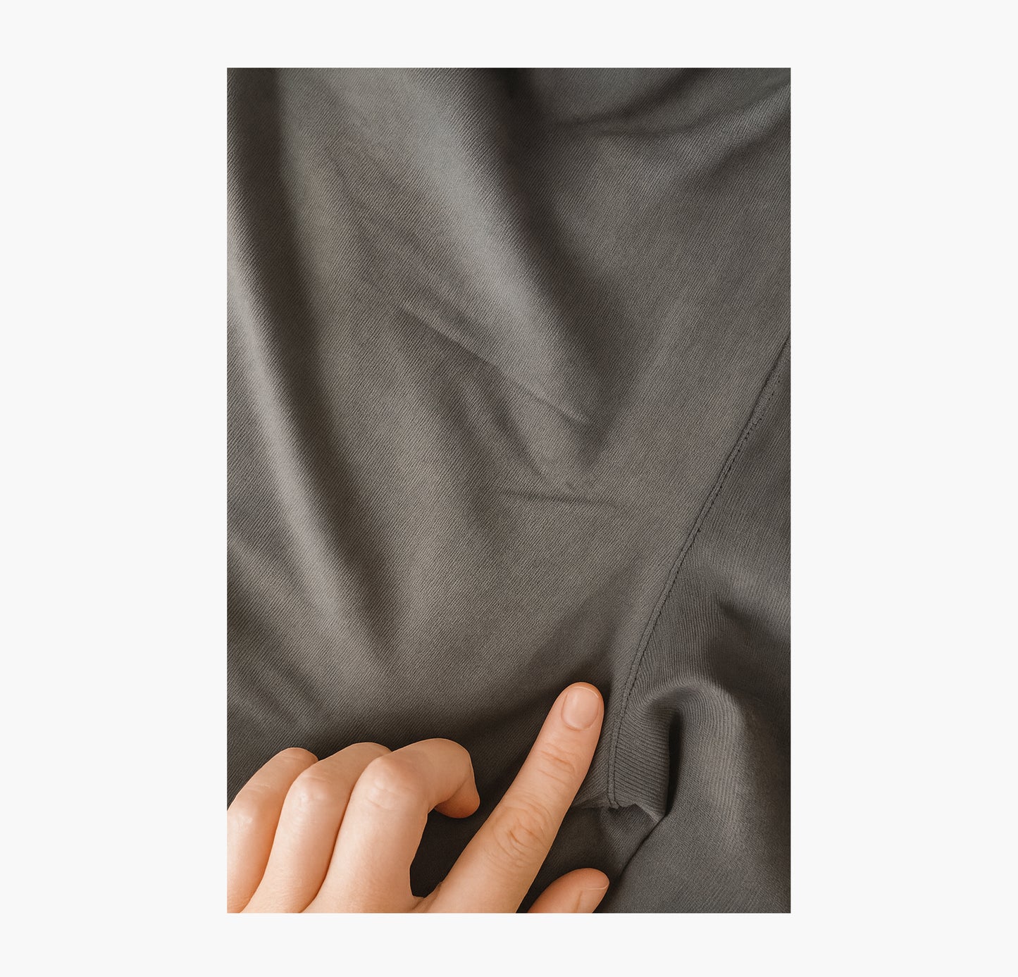 Reebok Black Polyester Jogging Pants (XL)