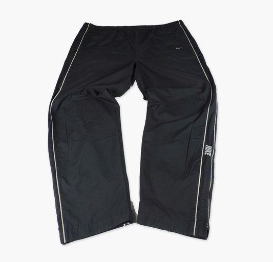 Nike Nylon Track Pants Gesticktes Logo (XXL)
