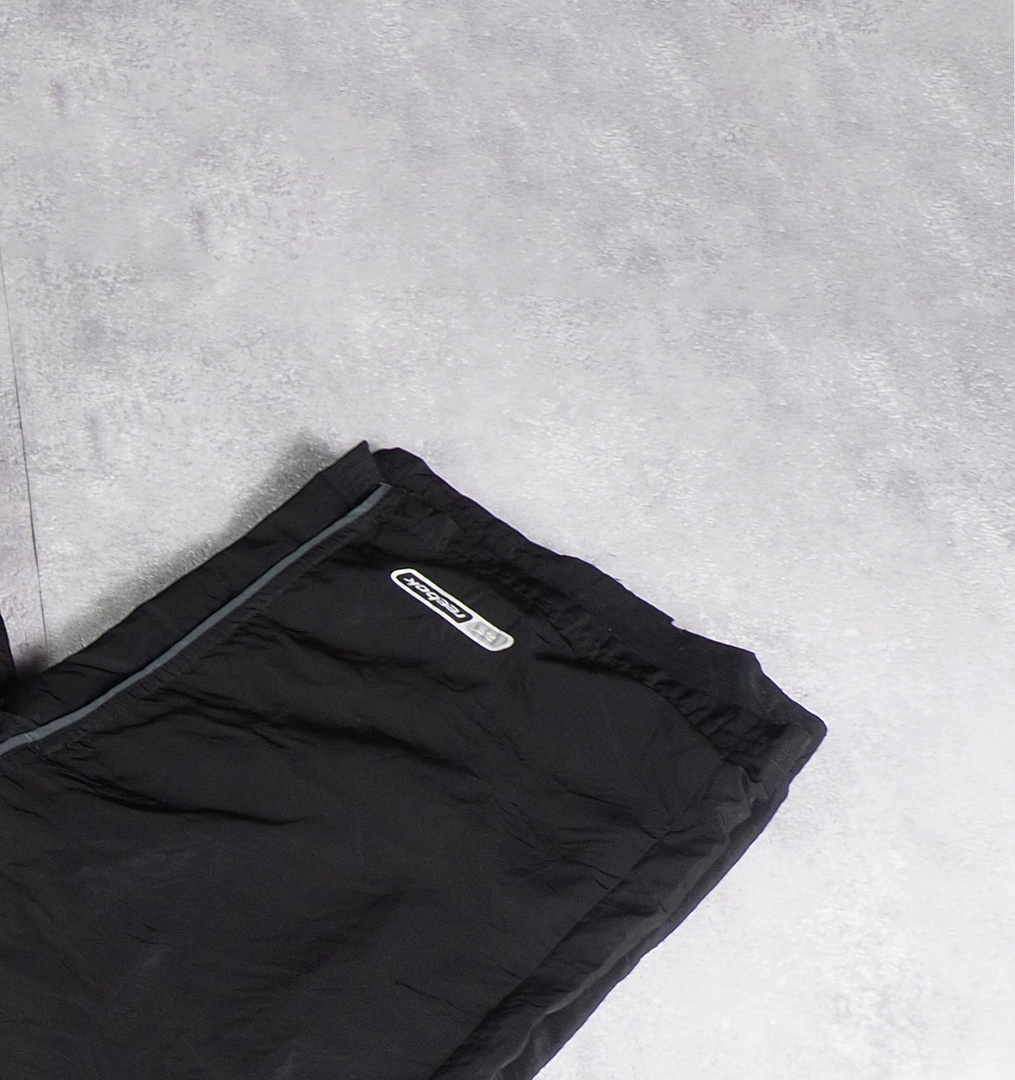 Reebok Nylon Track Pants Gesticktes Logo (XL)