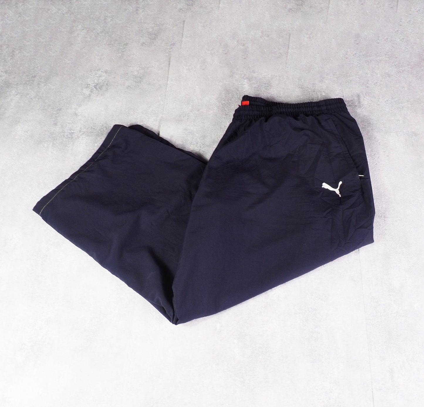 Puma Bordeaux Nylon Shorts Gesticktes Logo (XXL)