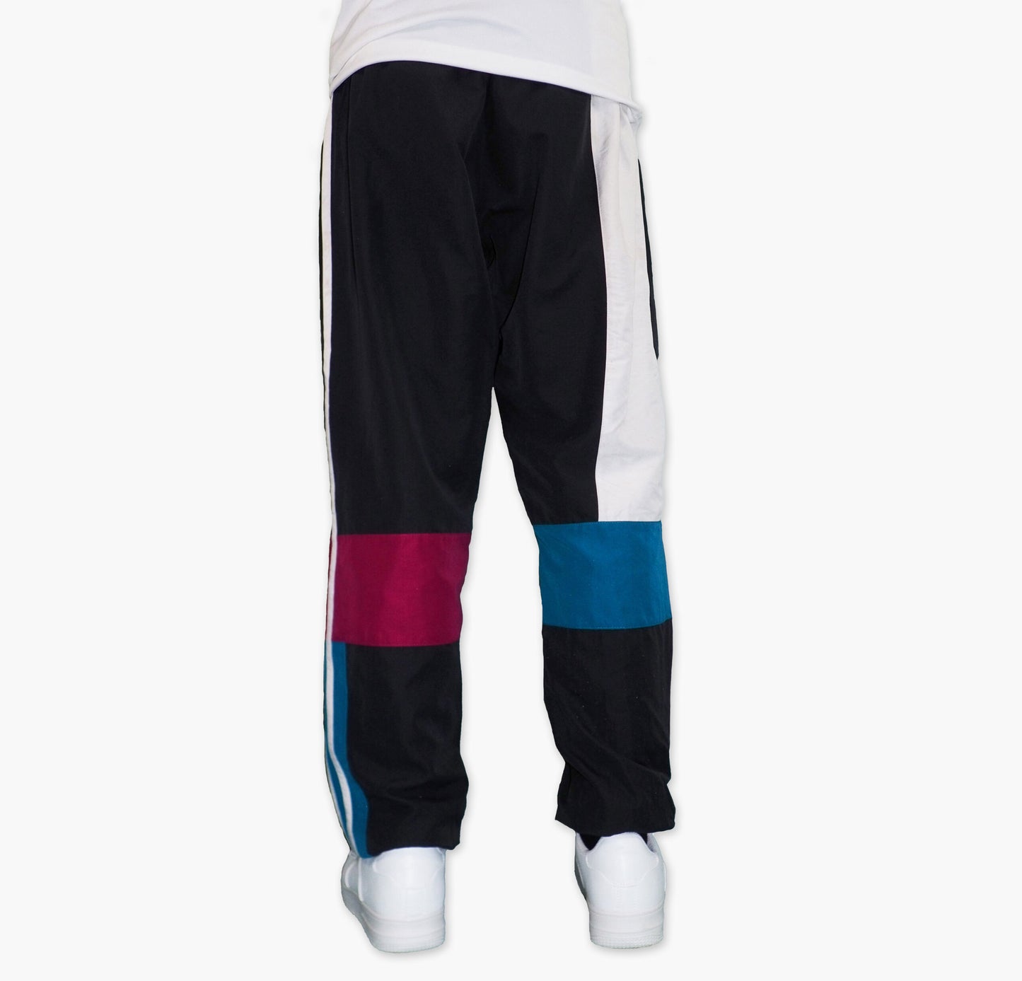 Adidas Nylon Track Pants Gesticktes Logo (M)