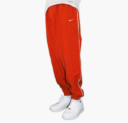 Nike Nylon Track Pants Gesticktes Logo (M)