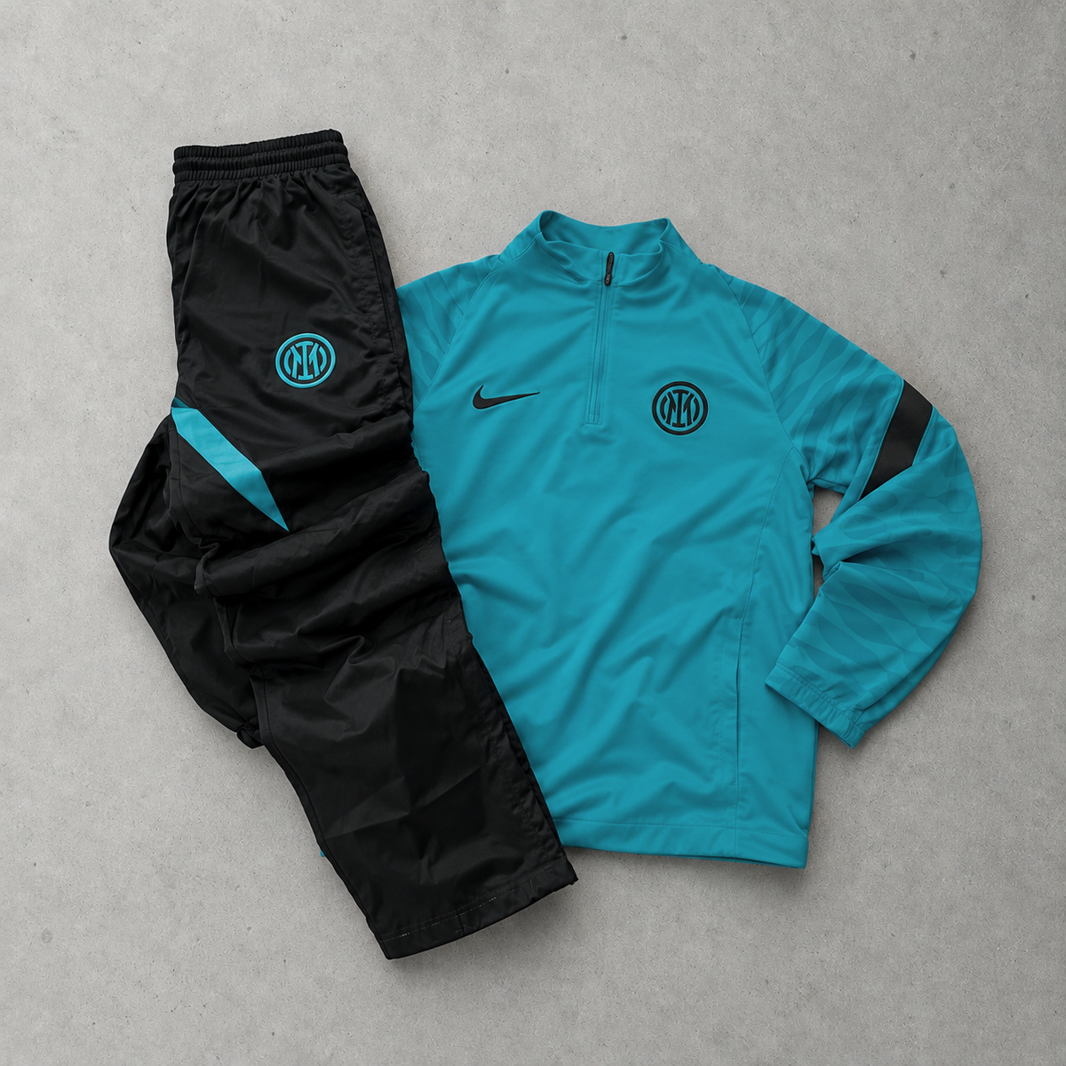 Inter Milan Nike Tracksuit Turquoise Rare (M)