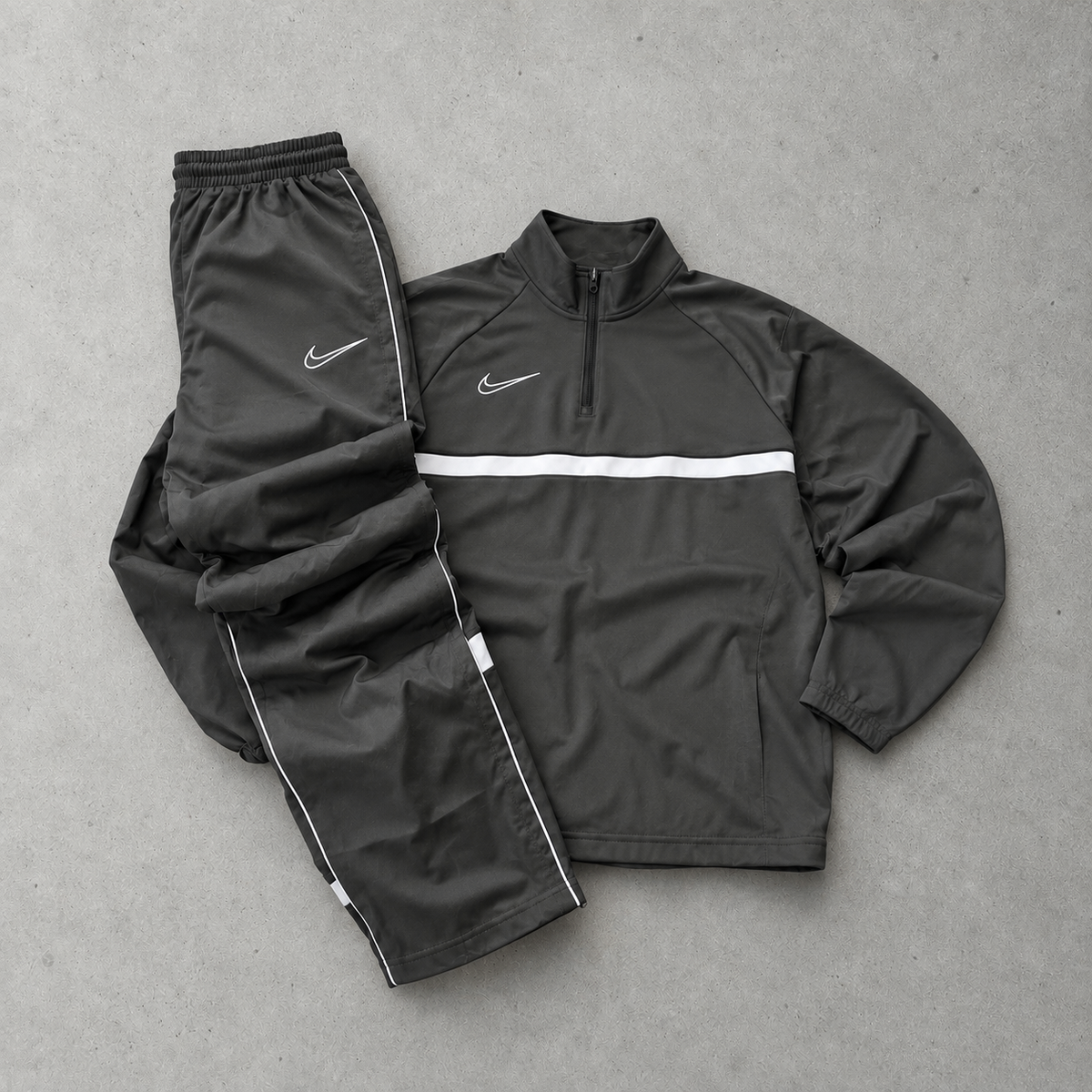 Nike Tracksuit Khaki Rare (M)