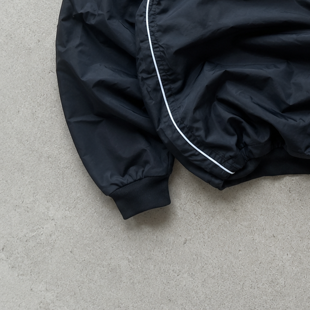 00s Nike Sweater Black Limited (Size L)