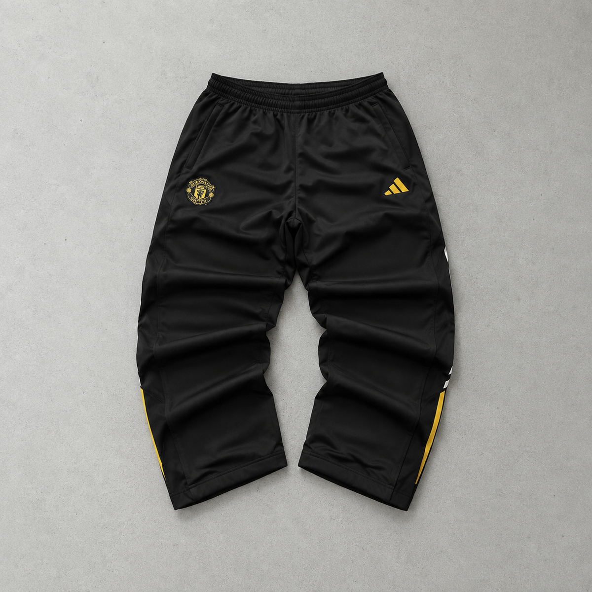 Manchester United Adidas Track Pants Schwarz Rare (Size XL)
