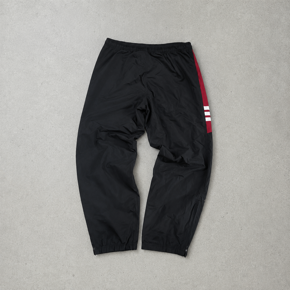 90s Adidas Track Pants Schwarz, Rot Limited (Size L) Stitched Logo