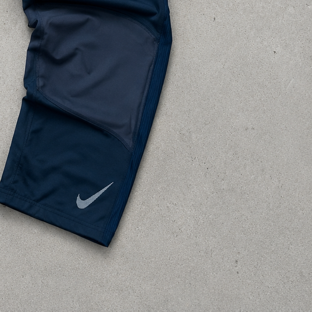 Nike Leggings Schwarz Limited (L)