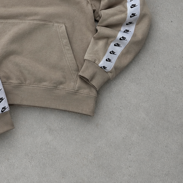 Nike Tracksuit Beige Rare (M)