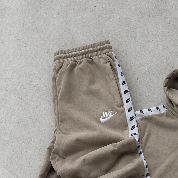 Nike Tracksuit Beige Rare (M)