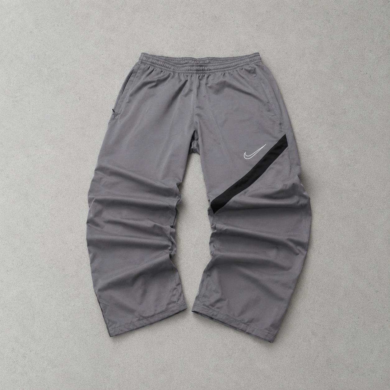 Nike Pants Grau, Schwarz Limited (S)