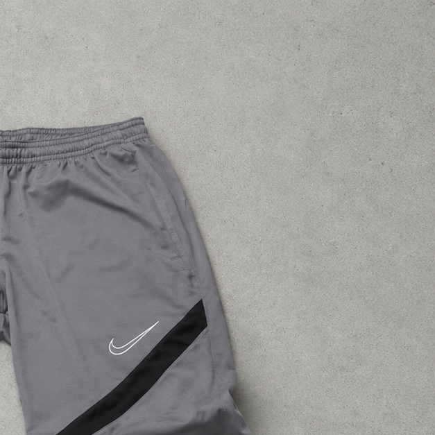 Nike Pants Grau, Schwarz Limited (S)