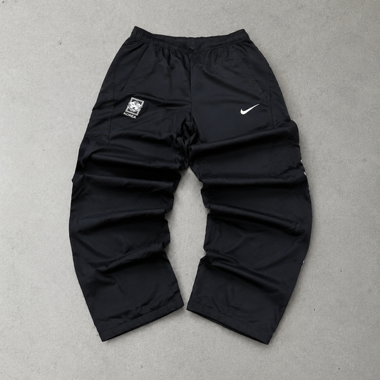 Nike Joggers Schwarz Limited (XL)