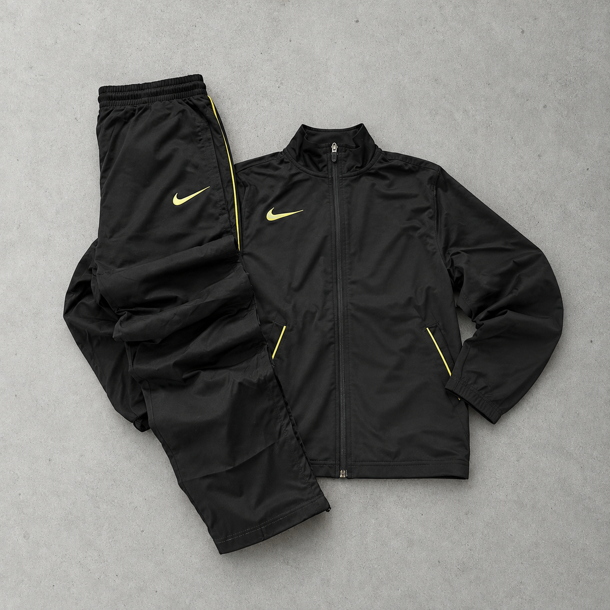 Nike Tracksuit Black Rare (M)